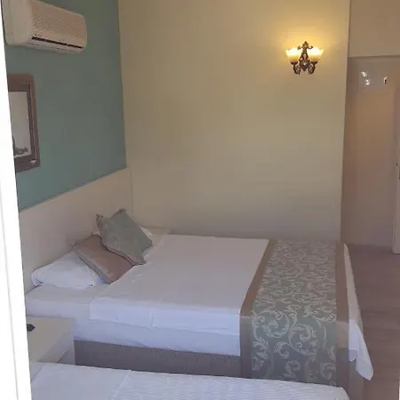 Otel Artemis 2*