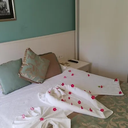 Hotel Artemis