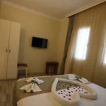 Artemis Hotel 2*