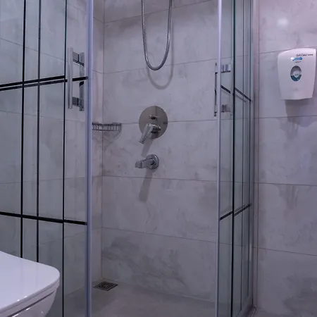 Artemis Hotel