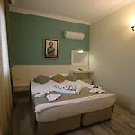 阿耳特弥斯酒店