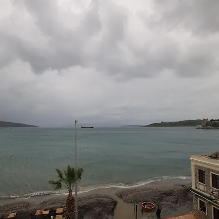 Hotel Artemis 2*